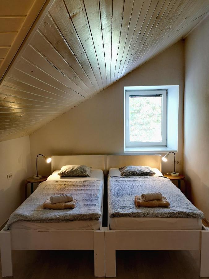 Vila Veselova, Ljubljana City Center Hostel Ngoại thất bức ảnh