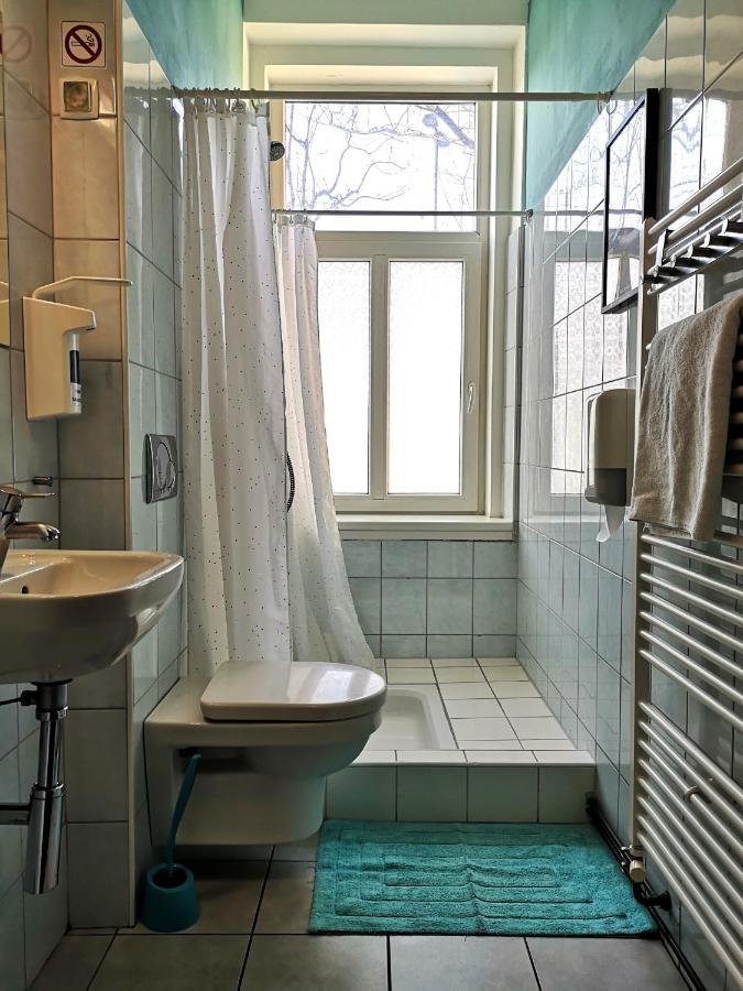 Vila Veselova, Ljubljana City Center Hostel Ngoại thất bức ảnh